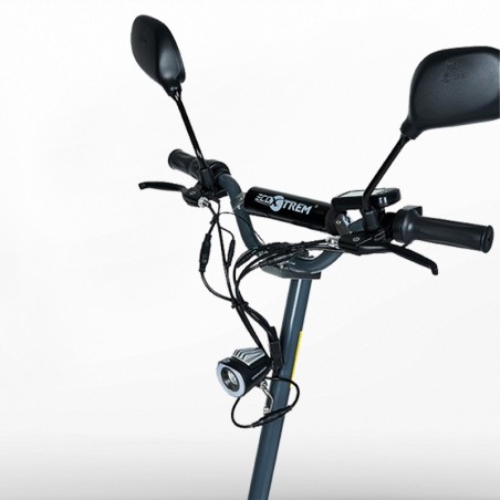 Scooter elétrica com placa de metal Aspide